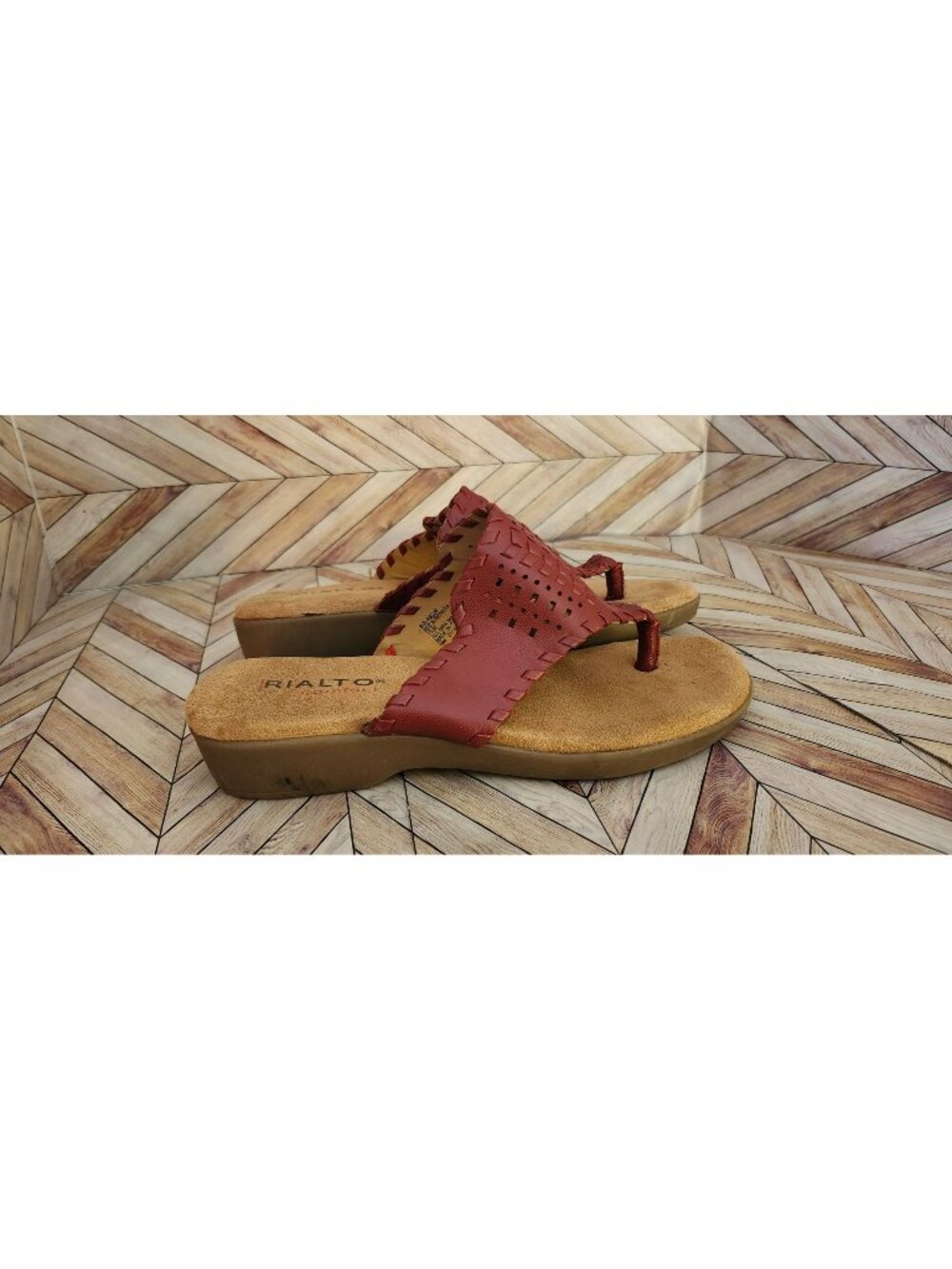 Women Rialto Comfort Benicia Burgundy Thong Slide Sandal Shoe Size 7.5 M